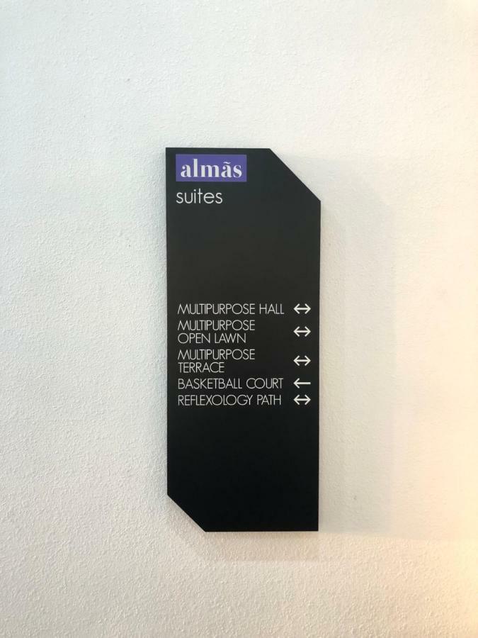 Almas Suites By Iconic Bliss 누사자야 외부 사진